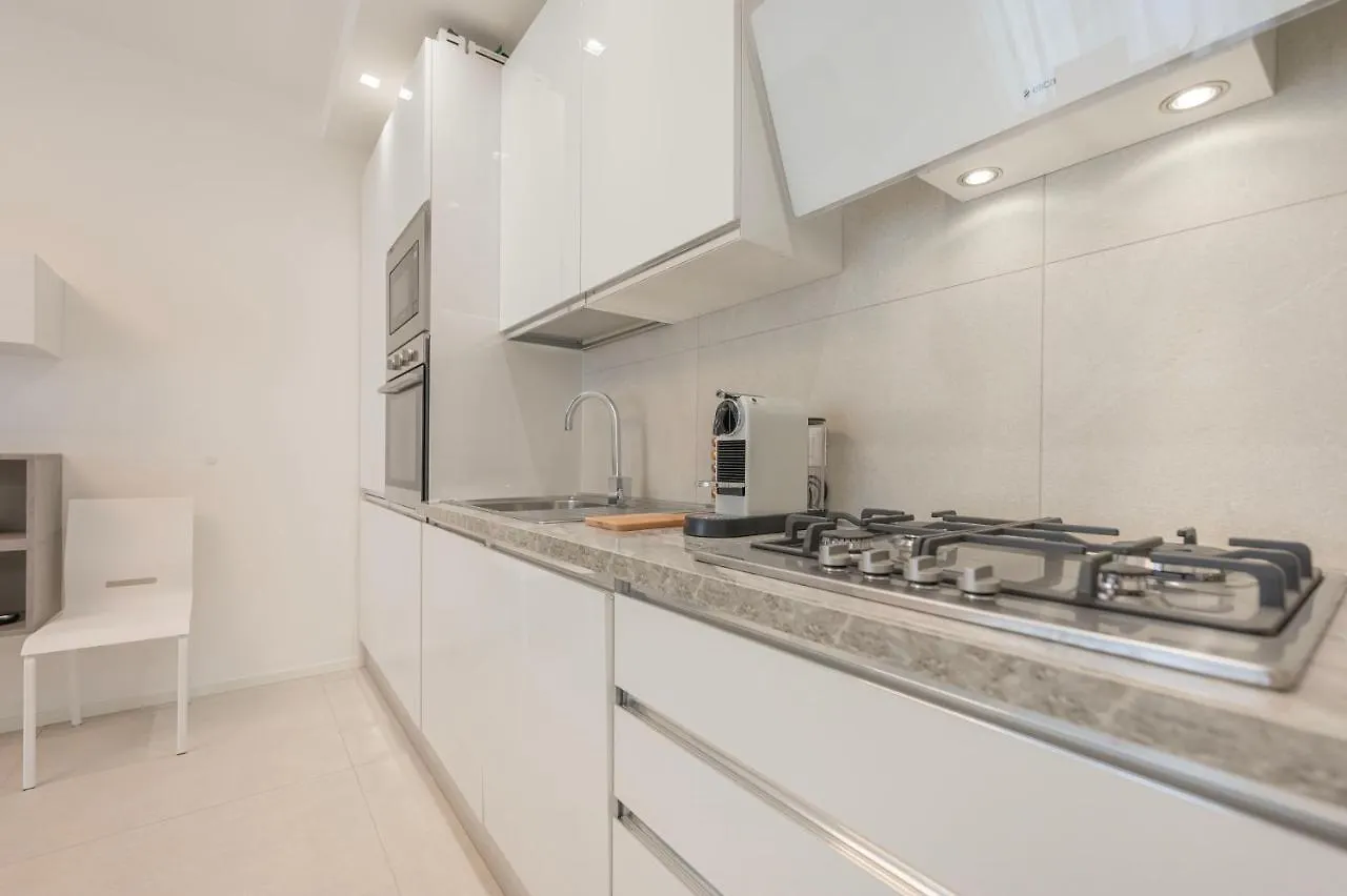 Apartment Residence Luxury Elisabeth Con Posto Spiaggia Incluso Caorle Italy
