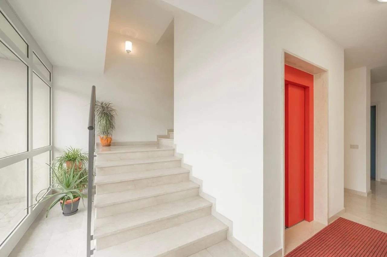 Apartment Residence Luxury Elisabeth Con Posto Spiaggia Incluso Caorle Italy