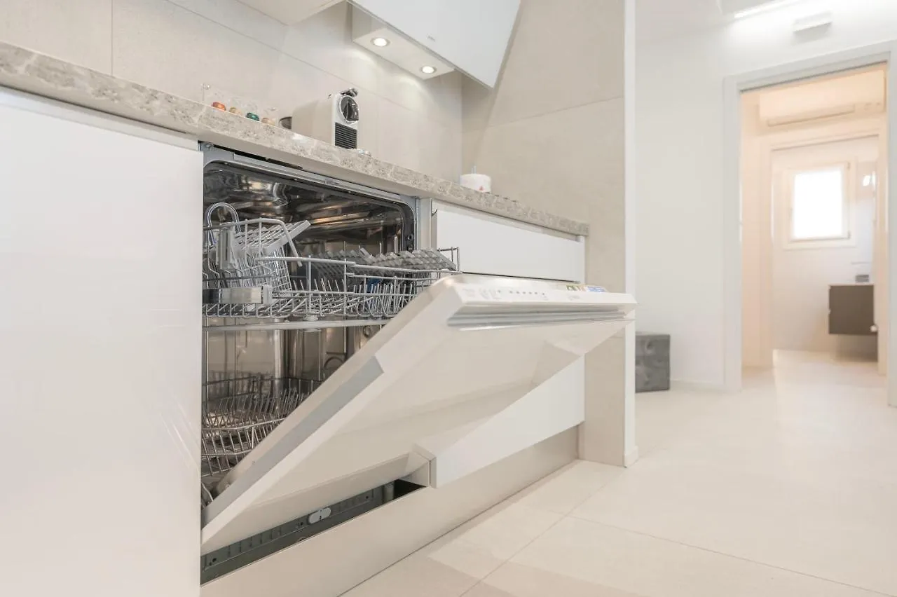 Residence Luxury Elisabeth Con Posto Spiaggia Incluso Caorle 0*,  Italy