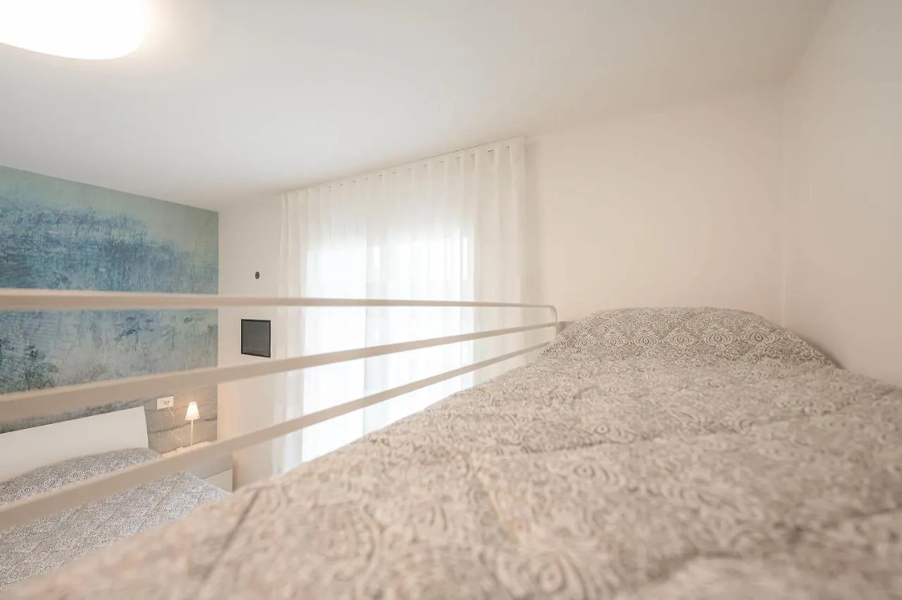 Residence Luxury Elisabeth Con Posto Spiaggia Incluso Caorle 0*,