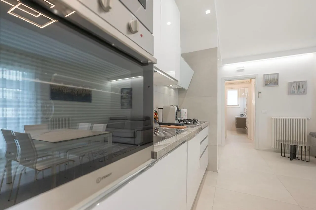 Residence Luxury Elisabeth Con Posto Spiaggia Incluso Caorle Apartment